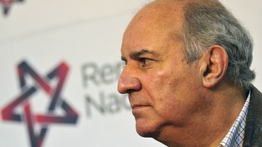 Intendente de La Araucanía anuncia que invocará la Ley Antiterrorista lo antes posible por quema de camiones en Vilcún