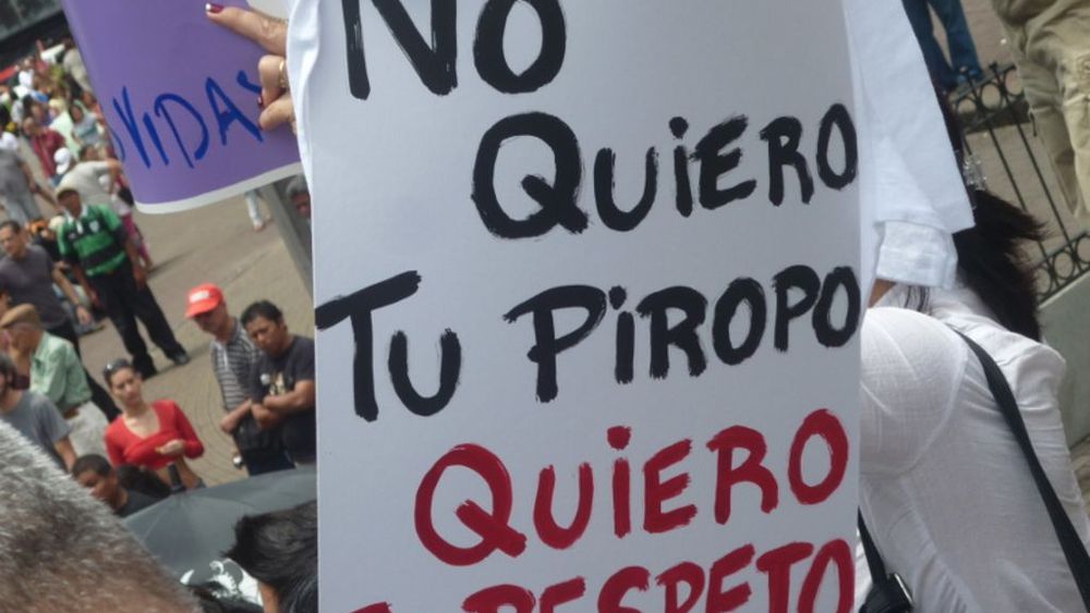 Ley contra el acoso callejero y el machismo: “La culpa es de las mujeres”