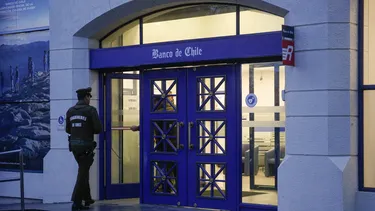 Le robaron el celular, le sacaron dos créditos por $9 millones y banco quiso cobrárselos: Suprema ordena eliminarlos