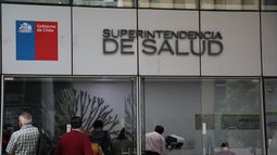 Más de $1,1 billón: Esa es la cifra oficial de los cobros excesivos de las isapres