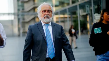 Luis Hermosilla mantiene arresto domiciliario total: Aseguró que fiscal Parra le pidió “gestiones” y pide que salga de investigación