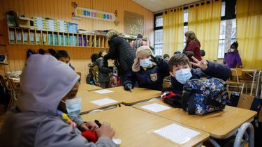 OMS solicita datos a China sobre rara enfermedad respiratoria que se masifica en niños