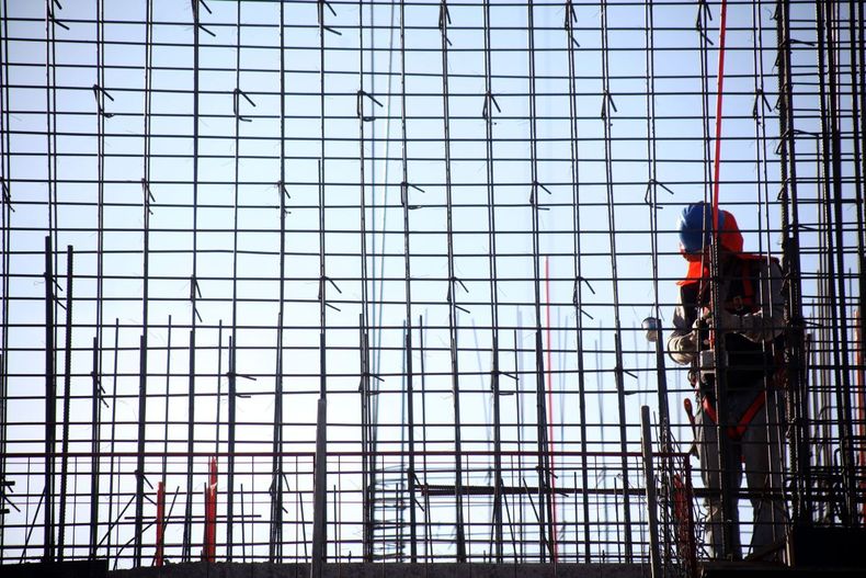 Imagen de un trabajador en una construcción / Agencia Uno