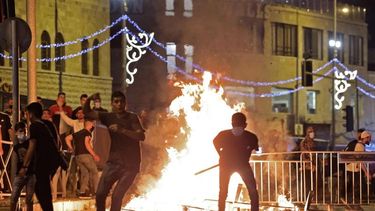 Jerusalén: Continúan los enfrentamientos entre palestinos e israelíes