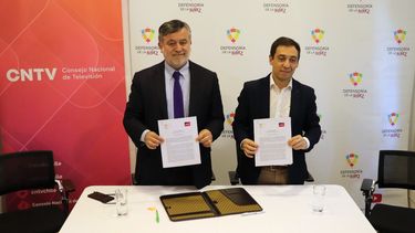 Defensoría de la Niñez y CNTV firman convenio: Se busca rebajar horario de protección al menor