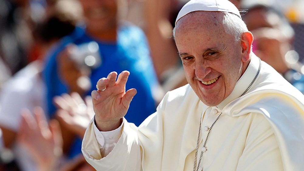 Le preocupan temas importantes: Papa Francisco dice que no es malo maquillarse pero normal, no para convertirse en una diosa