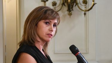 Senadora Carvajal por revelación de boletas de Valencia: “Es tiempo de que transparente”