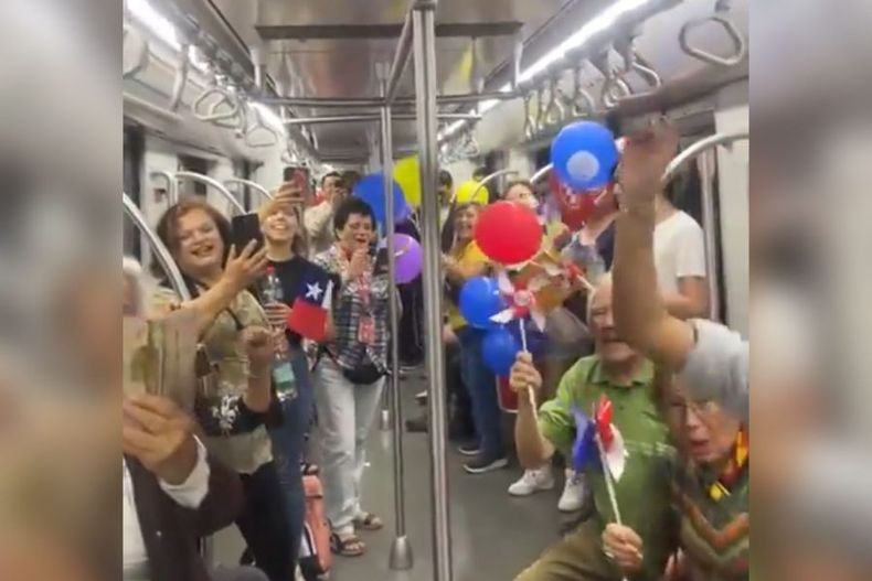 video emocion y hasta un ceachei vecinos usaron por primera vez extension de linea 2 e1701118738826.jpeg
