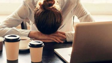 Conciliar tarde el sueño causa más desgaste congnitivo en la mediana edad
