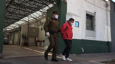Carabinero intentó terminar con una riña en Renca y resultó asesinado tras certera puñalada en el muslo