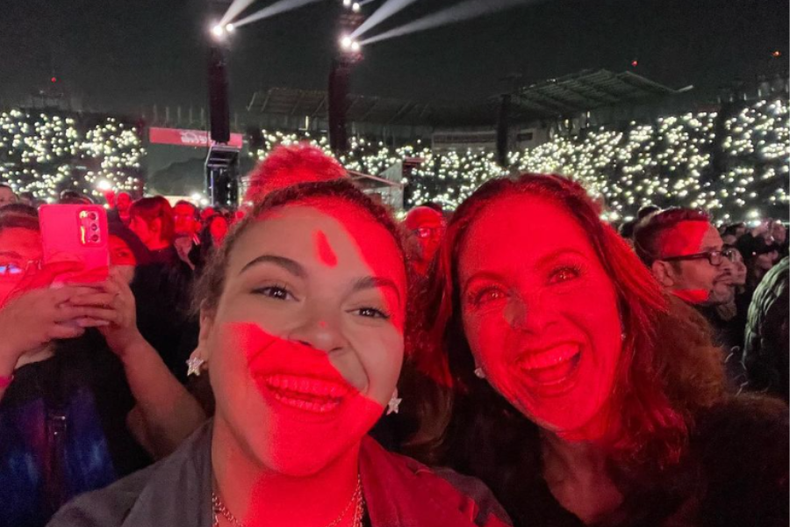 Lucero y Lucerito Mijares.png