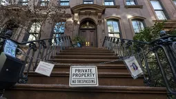 Dueña de la famosa casa de Sex and the city se harta de ser destino turístico global