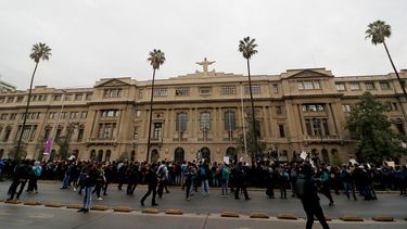 Más de 360 ex alumnas de Derecho UC entregan incondicional apoyo a estudiantes feministas movilizadas