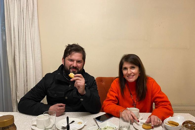 Boric y Narvaez.jpeg