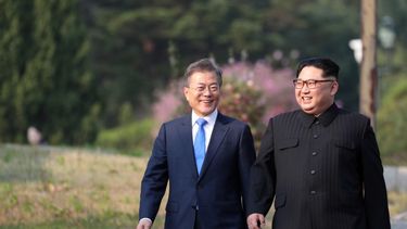 El Desconcierto | 27 kim jong un moon jae in.w710.h473.jpg