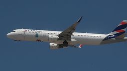 Corte de Apelaciones confirmó condena contra LATAM por vuelo cancelado / Agencia Uno Corte de Apelaciones confirmó condena contra LATAM por vuelo cancelado / Agencia Uno