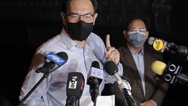 Expresidente peruano se inocula por segunda vez: La primera vacuna la recibió de forma clandestina
