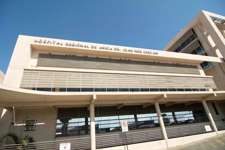 nino con autismo sufrio crisis y fue examinado a la fuerza pese a oposicion de su madre juzgado multa a hospital publico.webp