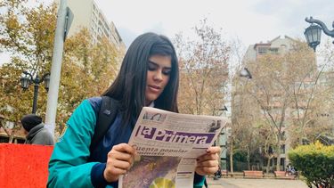 La Primera: Mujeres repartieron suplemento con la cuenta popular feminista