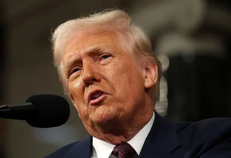 con 1 hora y 40 minutos de discurso  las 5 frases mas polemicas de trump ante el congreso.webp