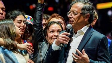 Exministros y exmagistrados en la lista de posibles ministros de Petro