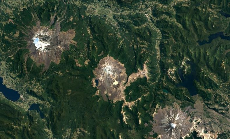 Villarrica Quetrupillan Lanin.jpg