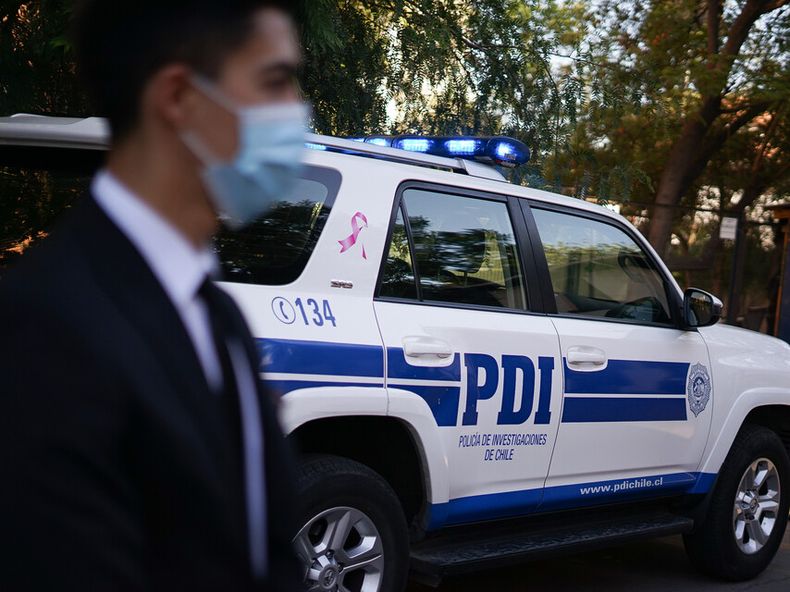 carro de la pdi.jpg