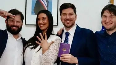 Junto a su pareja y tocándole el vientre: Las imágenes del Presidente Boric en boda de su hermano