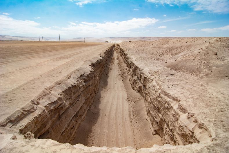 Zanja en la frontera con Perú - Agencia Uno
