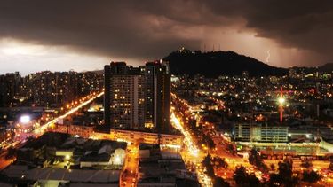 Llaman a disponer de iluminación alternativa: Alertan por medidas ante adverso evento meteorológico