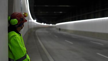 Advierten que anegada Autopista Vespucio Oriente tiene serios problemas de diseño vial