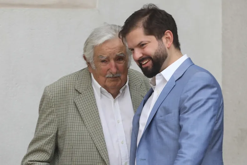 15734 boric mujica.webp