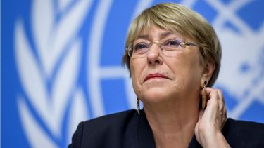 Bachelet llega a China en viaje que incluirá polémica región de Xinjiang