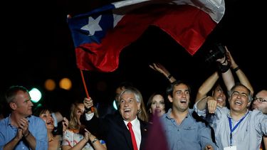 Jaime Bellolio con aires de triunfo y de grandeza: Esta es una transición hacia una mayoría de centro derecha