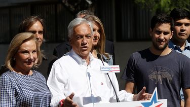 Madre de niña trans le responde a Piñera: “Es como decir que un albino pigmentará su piel con el tiempo