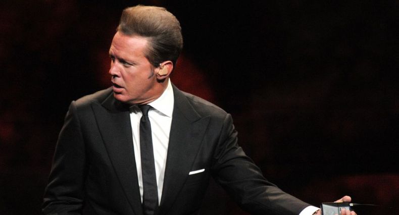 luis miguel 900x485 1.jpg