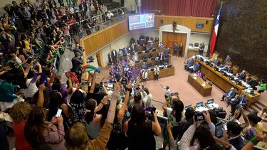 Frente Amplio y Red de Politólogas aclaran que la paridad sólo será efectiva si gana la Convención Constitucional