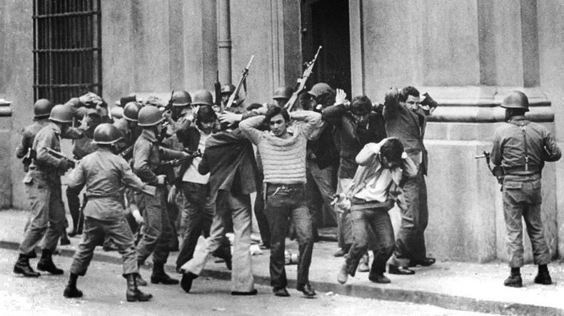 detenido por 1 mes en estadios chile y nacional en 1973 sera compensado por secuelas psicologicas.jpg
