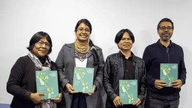 El Desconcierto | desde el artico hasta la amazonia lanzan libro gratuito que reune saberes y recetas de diez pueblos indigenas de las americas.webp