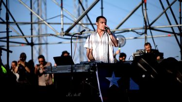 Mike Patton sufre accidente automovilístico y cancela concierto de Dead Cross
