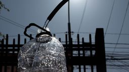 El costo de la vida sube otra vez... Confirman alzas en la tarifa de Aguas Andinas