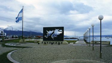 Argentina reafirma soberanía de Malvinas y denuncia militarización británica en las islas