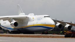 VIDEO| Rusia asegura que destruyó el avión ucraniano ‘Antonov’, el más grande del mundo