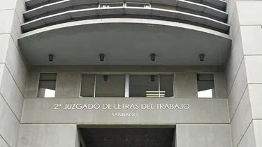 Se negó a firmar anexo y le bajaron horas de trabajo y sueldo: Se autodespidió y ahora deberán pagarle más de $33 millones