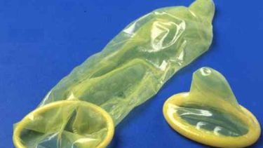 La columna que critica la práctica del stealthing, el acto de sacarse el condón en la mitad de un encuentro sexual