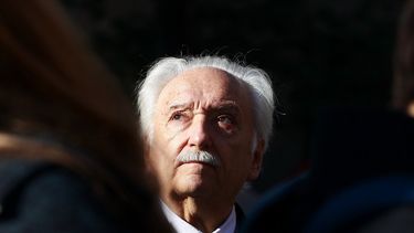 Jorge Arrate defiende a Beatriz Sánchez y dispara contra los cómplices activos de la dictadura en los medios