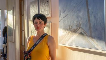“Aguas servidas”: La poesía al óleo de Fernanda Barceló Urrutia en Emilio Vaisse 561