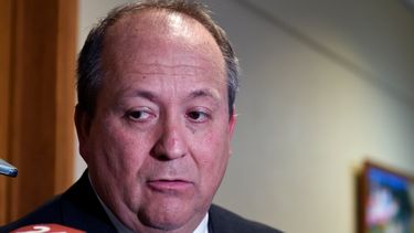 Polémico café de fiscal Valencia con Hermosilla y Chadwick será investigado: Corte pide informe