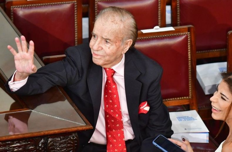 SM carlos menem 201220.jpg