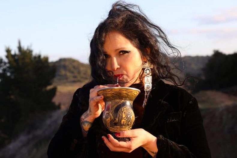 Evelin Cornejo el desconcierto scaled e1666820530311.jpg